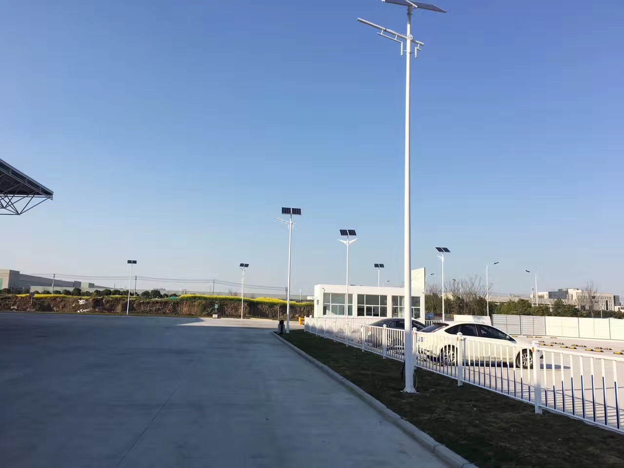 安徽联合利华8米60W太阳能路灯5